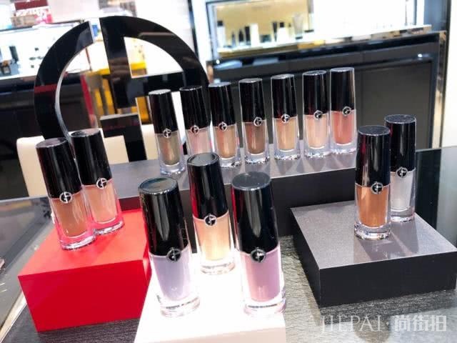 今年下半年神级眼影推荐，阿玛尼小胖瓶，RMK眼影蜜哪个色最美