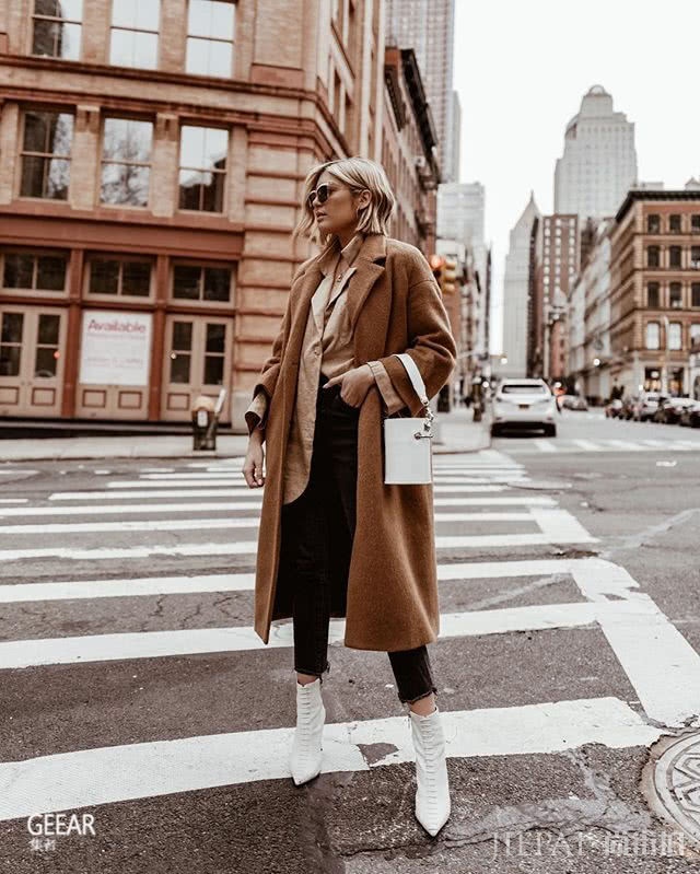 紧身牛仔裤不只是懒人穿搭！这6件单品让单调造型变得时尚不平凡