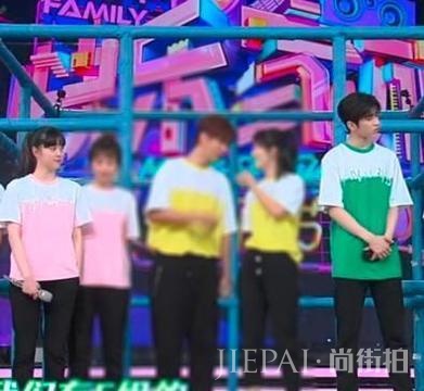 欧阳娜娜蔡徐坤恋爱?谢娜是红娘?疑穿情侣装看张杰演唱会被拍