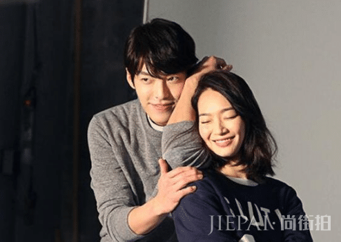 “崔英道”附体,金宇彬霸气表白女友申敏儿,四年感情生活令人羡慕