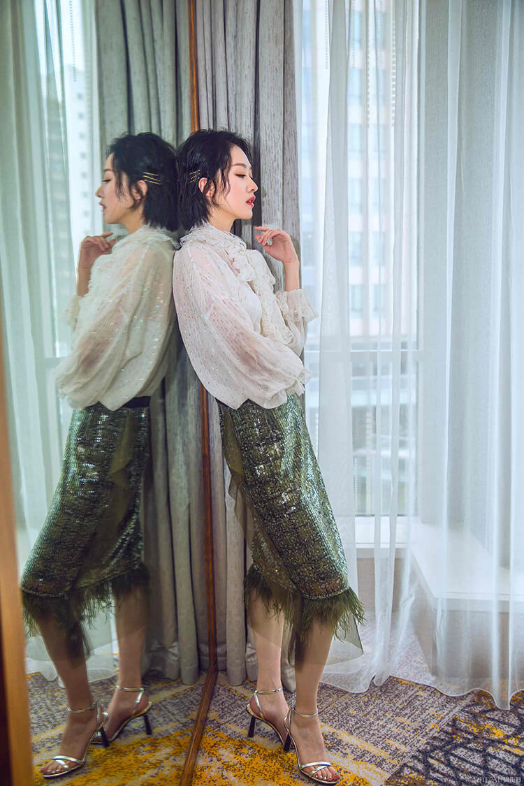 张雯“抹茶女孩”写真 秀出夏日风采