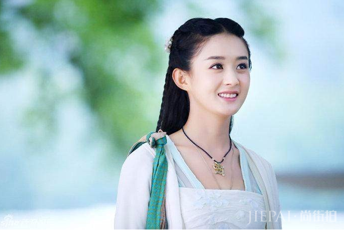 赵丽颖示好郑晓龙，依旧错过《大清相国》，只因选了更具实力的她