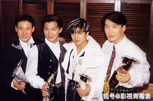 54岁的郭富城在演唱会上脱衣露腹肌，是四大天王中身材最好的