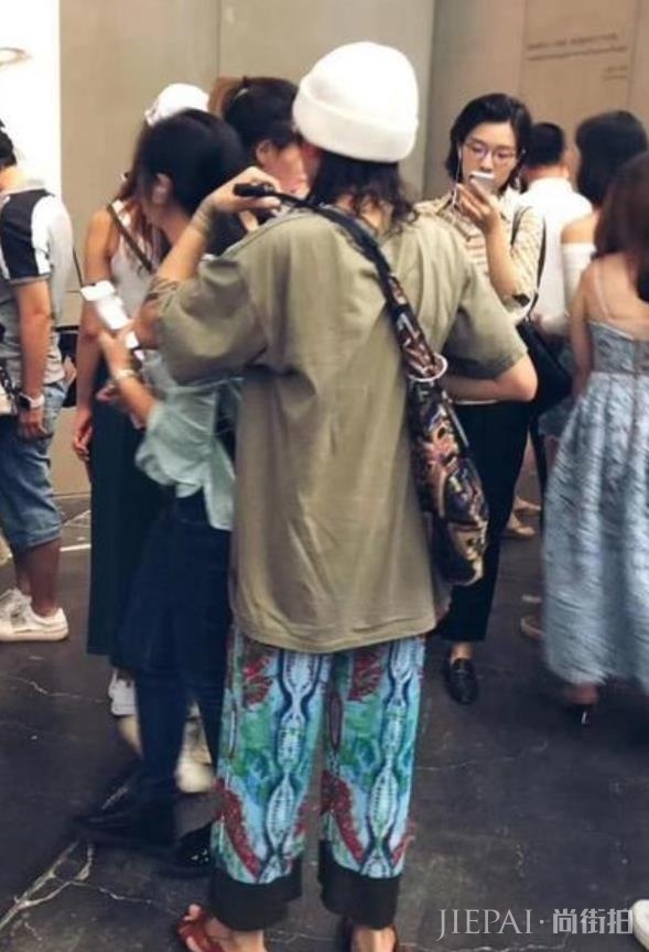 窦靖童解锁新造型,粉丝齐夸帅,不愧是王菲的女儿