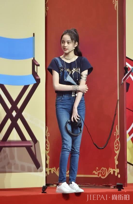 热巴表妹跟着也要出道了?不过颜值却比姐姐差太多