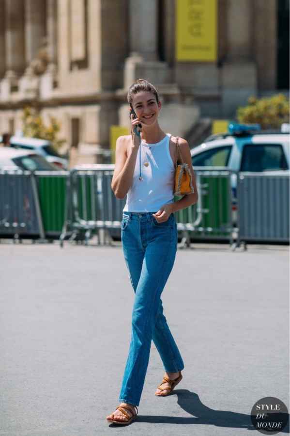 蓝色显黑还是显白