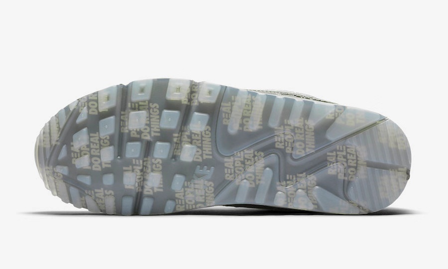 鞋穿久了会厌?魔术贴 Swoosh 换一换!