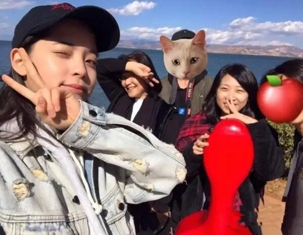 欧阳娜娜、陈飞宇逛街被偶遇,当事人选择沉默,侧面击破失和传闻