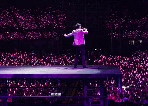 曾和张杰同居5年,还打过谢娜一巴掌,如今同是主持人却无人识