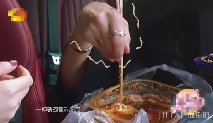 戚薇自曝喜欢王力宏,还给他写过情书,李承铉听完手抖夹不住菜