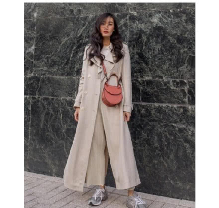 小个子不能穿大衣?看158cm的荷兰亚裔博主LEVI教你如何穿大衣