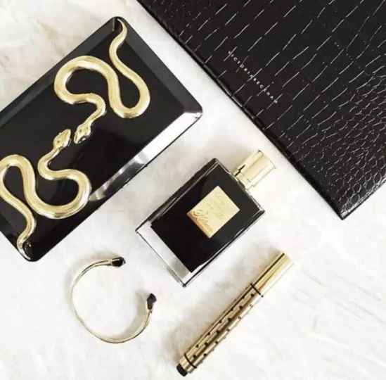 催情香水哪种更有效果 这五款让男神念念不忘