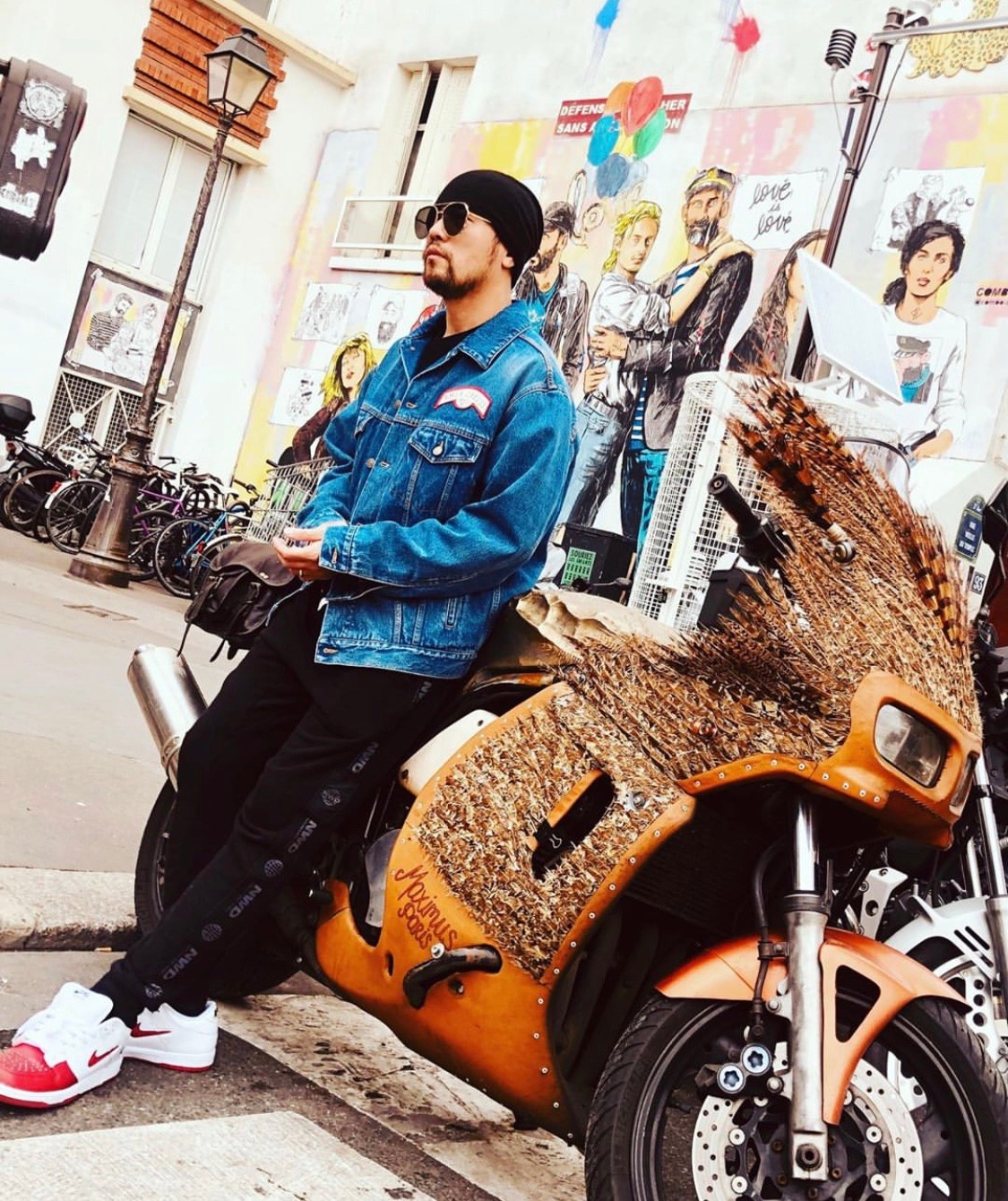 周董发完新专,接着秀恩爱!上脚Nike联乘更是惹人爱!