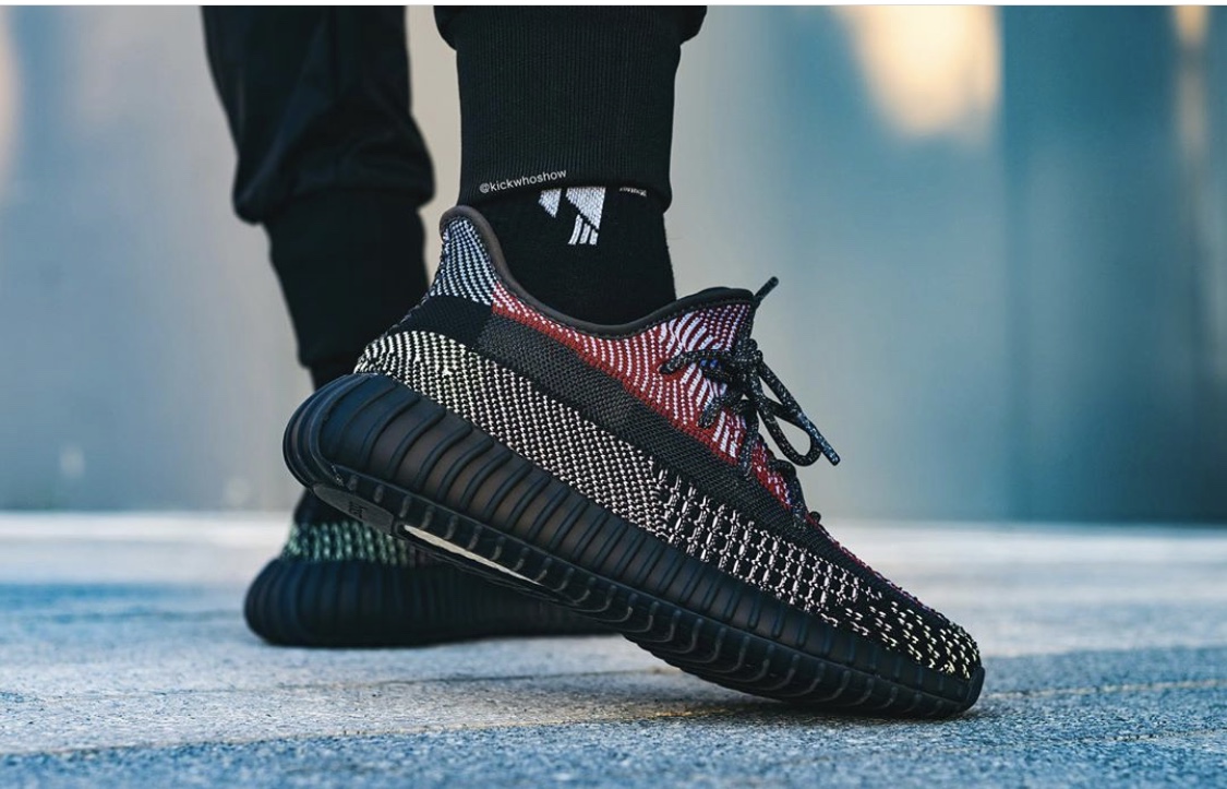 YEEZY BOOST 350 V2 “Yecheil”上脚细节大赏!看完之后你考虑下?