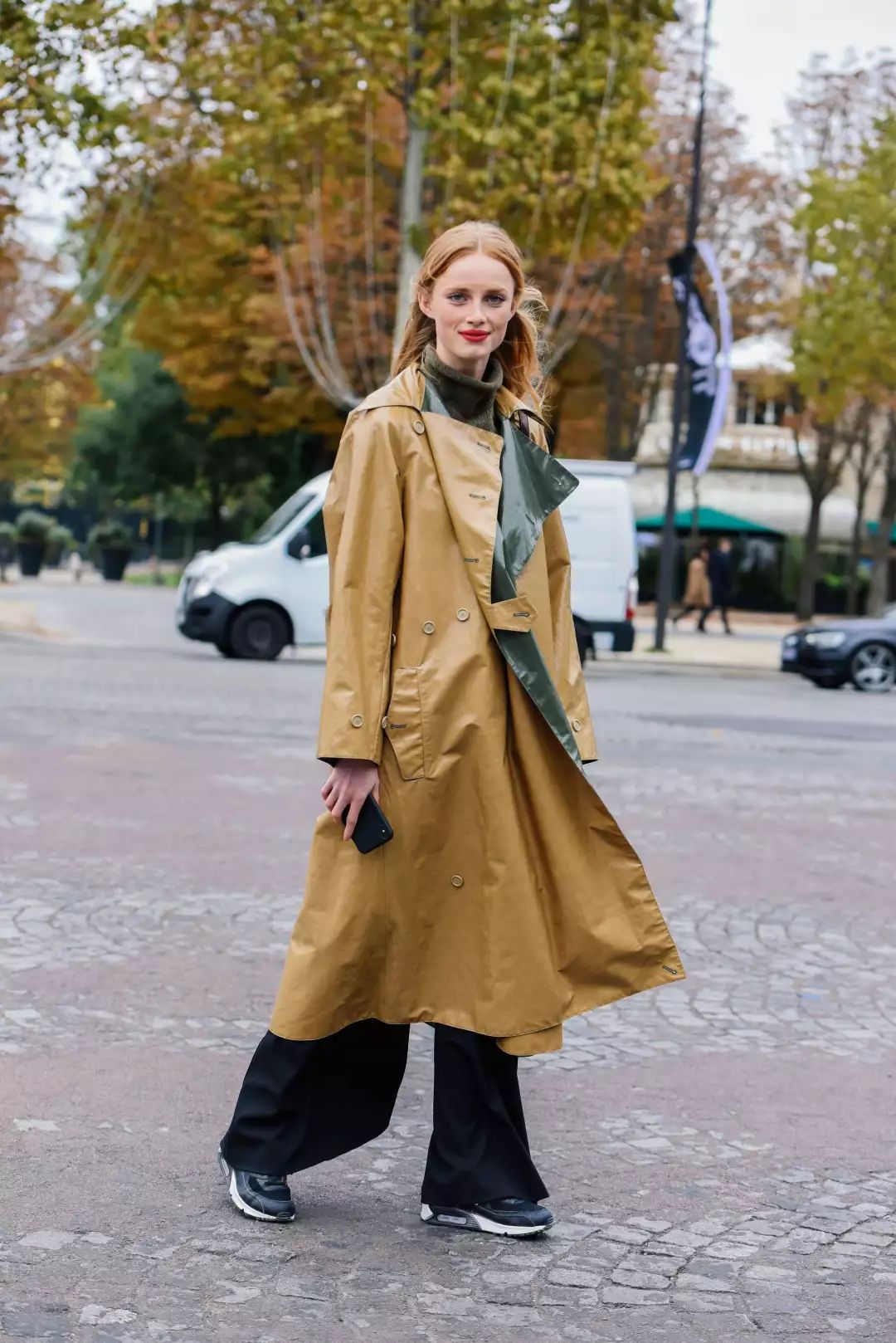 风衣搭配阔腿裤,今秋街拍最潮百搭cp!!!