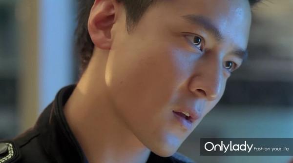 长得又坏又帅自带邪魅痞气的十大男星,吴彦祖排名第五!