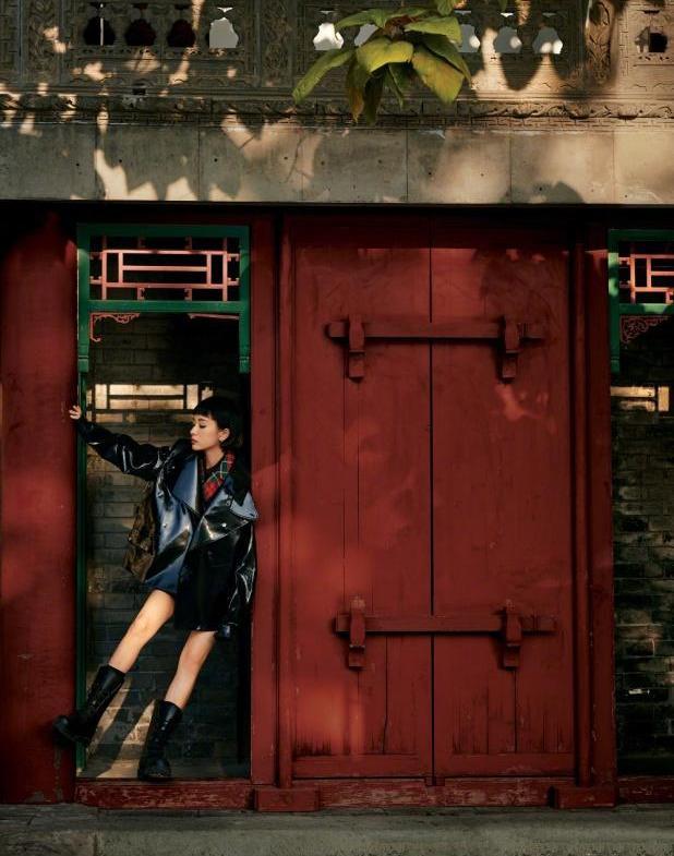 王子文驾驭摩登国风大片,穿搭尽显东方“侠义感”,玩得很高级