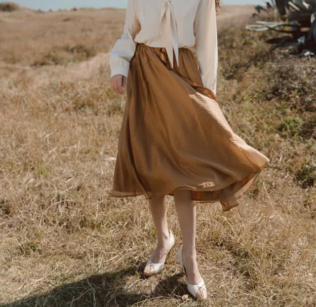 大摆半身裙,给秋天增添仙气感