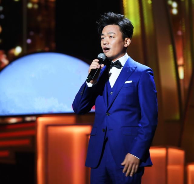 王宝强近照公开，胡须邋遢显老，离开马蓉后生活水平下降？