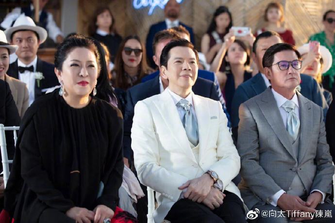 男神向佐和女神郭碧婷正式结婚,向太对儿媳特别满意