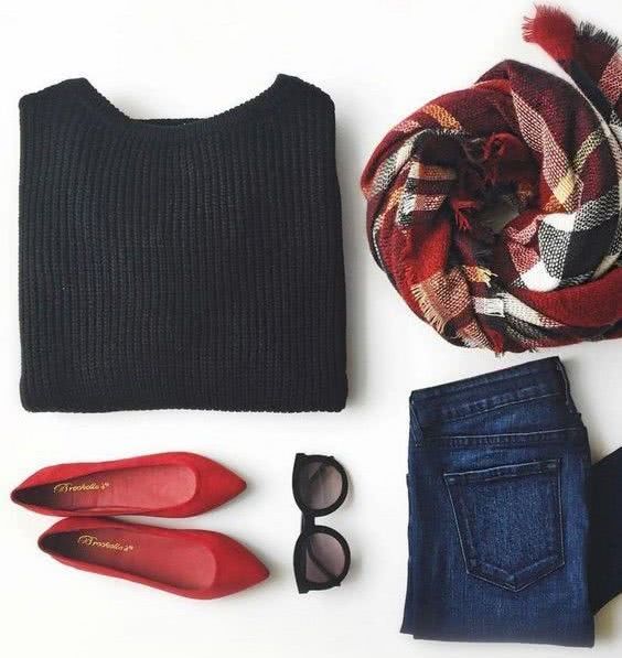 秋天的第一件上衣，当然是温柔百搭的针织衫