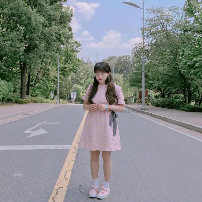 微胖小个子女生怎么穿?只有选对了适合自己的穿搭才能显瘦高还好看