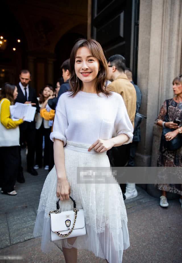 吴昕惊喜长发现身,连看4场秀成时尚宠儿,口红指甲颜色成亮点