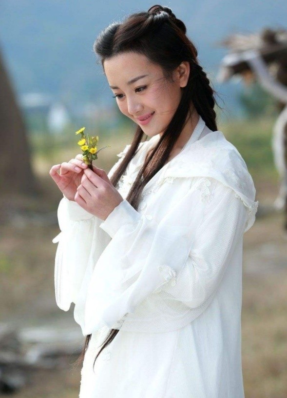 被整容耽误了的张檬,海边晒泳装照,网友:可惜了!