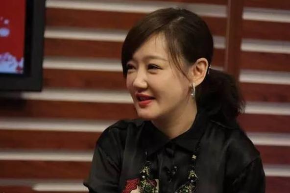 胡歌前女友薛佳凝晒最新写真,哈妹41岁仍未婚,却依然少女感满满