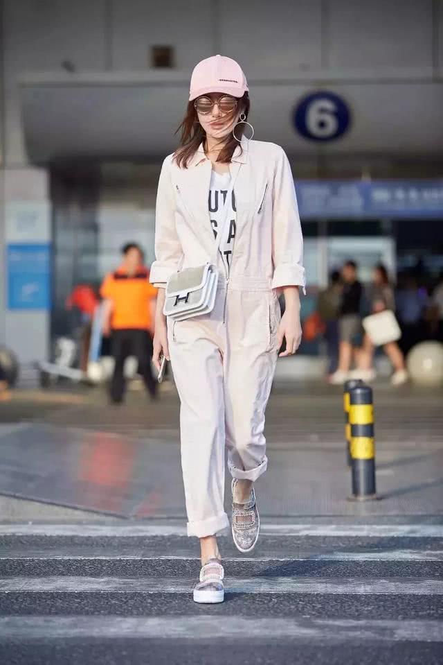 什么裤子最百搭？选对这“3种”裤子，拯救衣橱穿出时髦气质