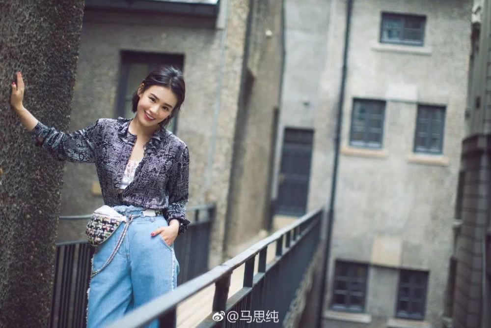 马思纯和周冬雨的短发灵感超完美,你只要学会一种就可以了