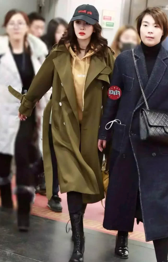拉风的风衣太适合这个秋天了，演绎帅气休闲范