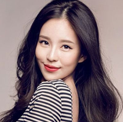 18岁适合什么卷发 这四款发型让你变得不一样