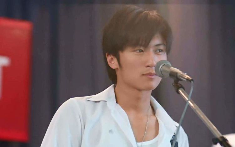 她到底有多美?居然让谢霆锋对她一见钟情,让陈冠希为了她戒了烟