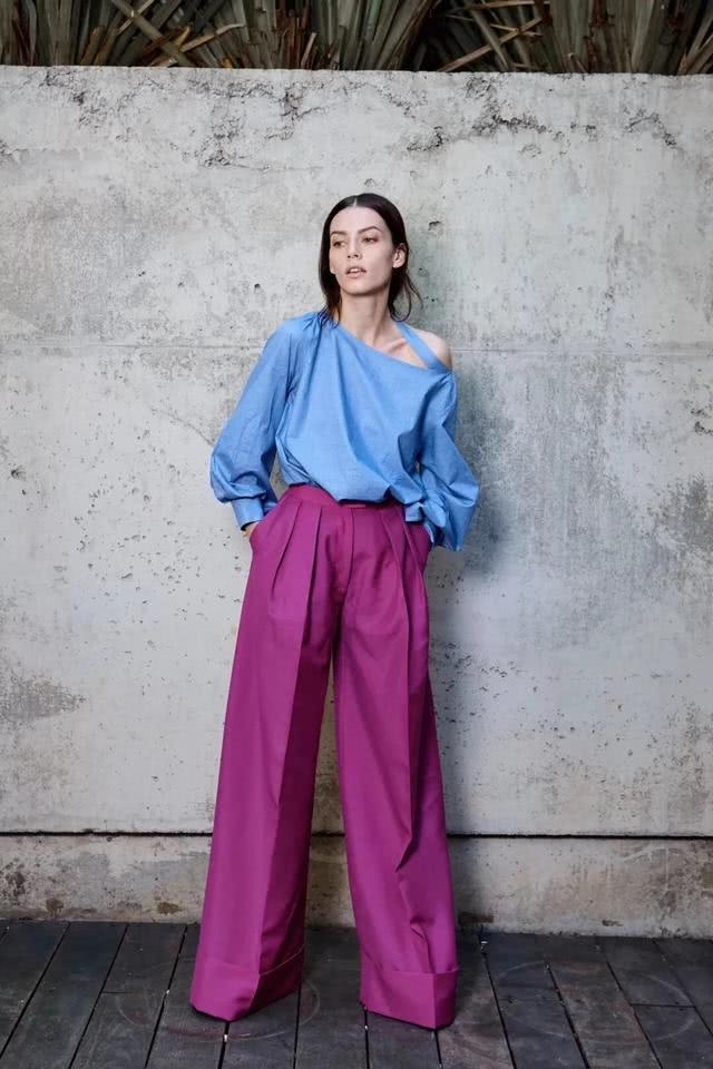 什么裤子最百搭？选对这“3种”裤子，拯救衣橱穿出时髦气质