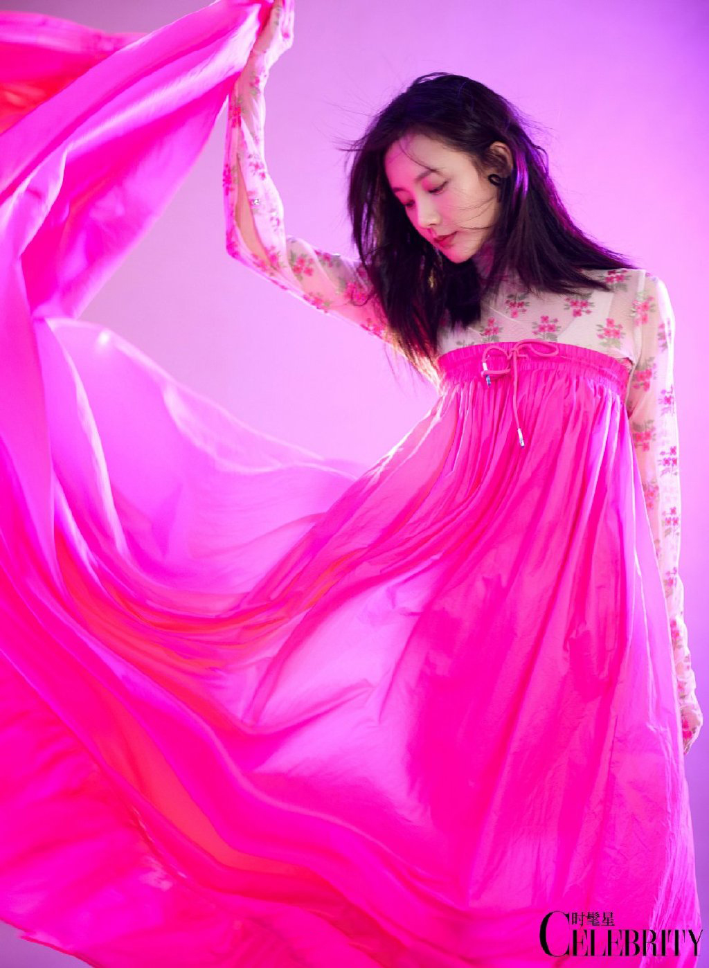 李一桐登时尚杂志拍优雅唯美风格写真图片