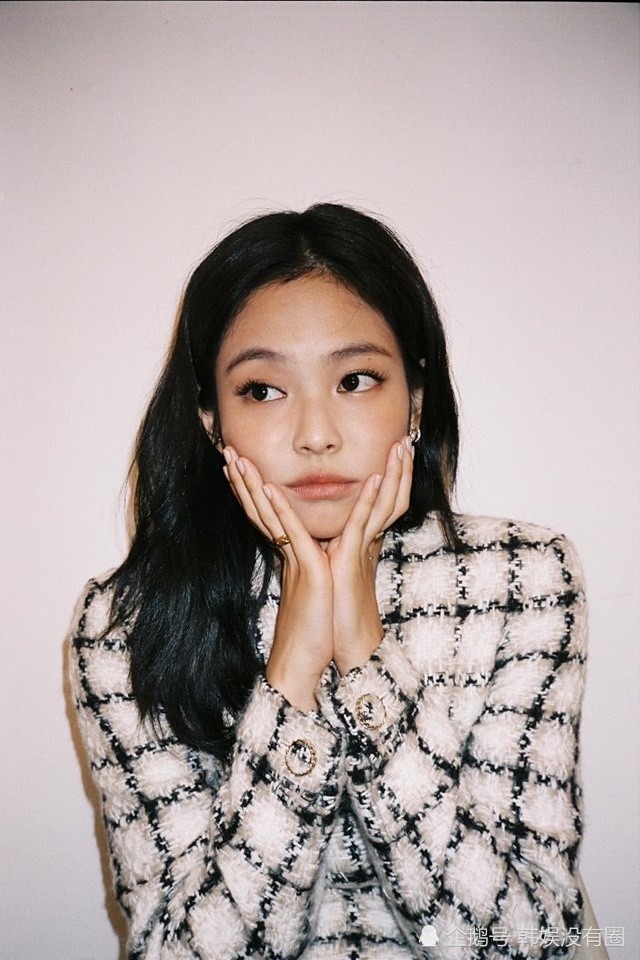 BlackPink 珍妮惊人的美貌近况,一身白衣很清纯