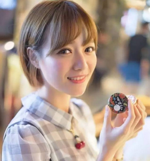 额头高适合什么发型 这七款发型让你美出新高度