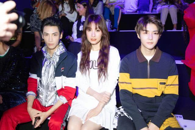 吴昕惊喜长发现身,连看4场秀成时尚宠儿,口红指甲颜色成亮点