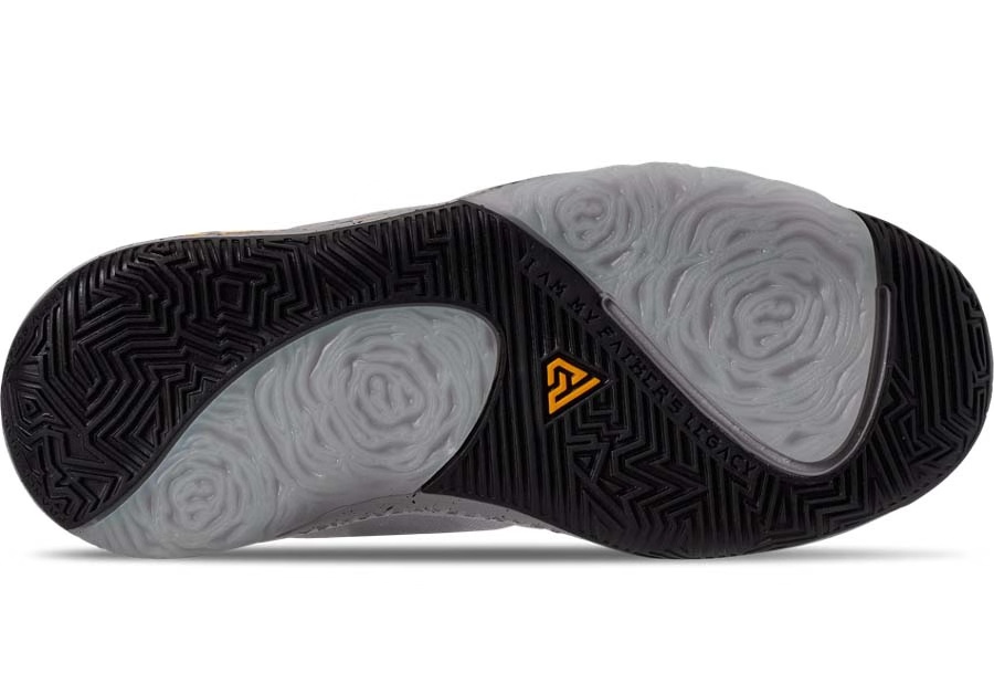 亮眼涂鸦设计!字母哥战靴 Zoom Freak 1 全新配色曝光