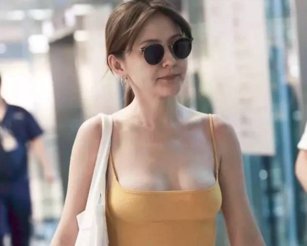 网友质疑热依扎炒作 本人怒怼:如果热搜是自己买的,出门被车撞