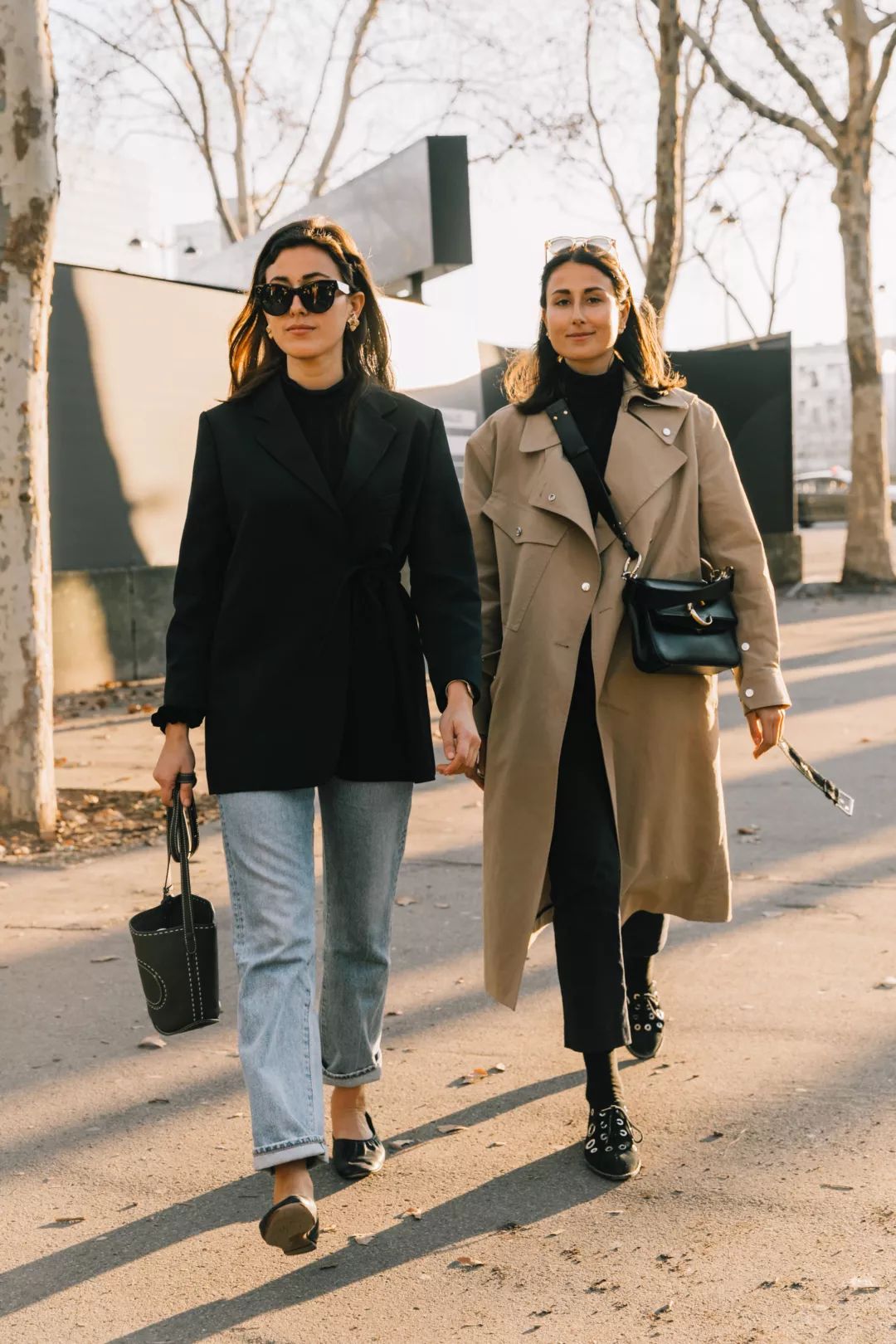 风衣搭配阔腿裤,今秋街拍最潮百搭cp!!!