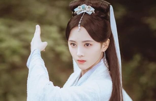 鞠婧祎穿古装清新脱俗宛如小仙女,太美了