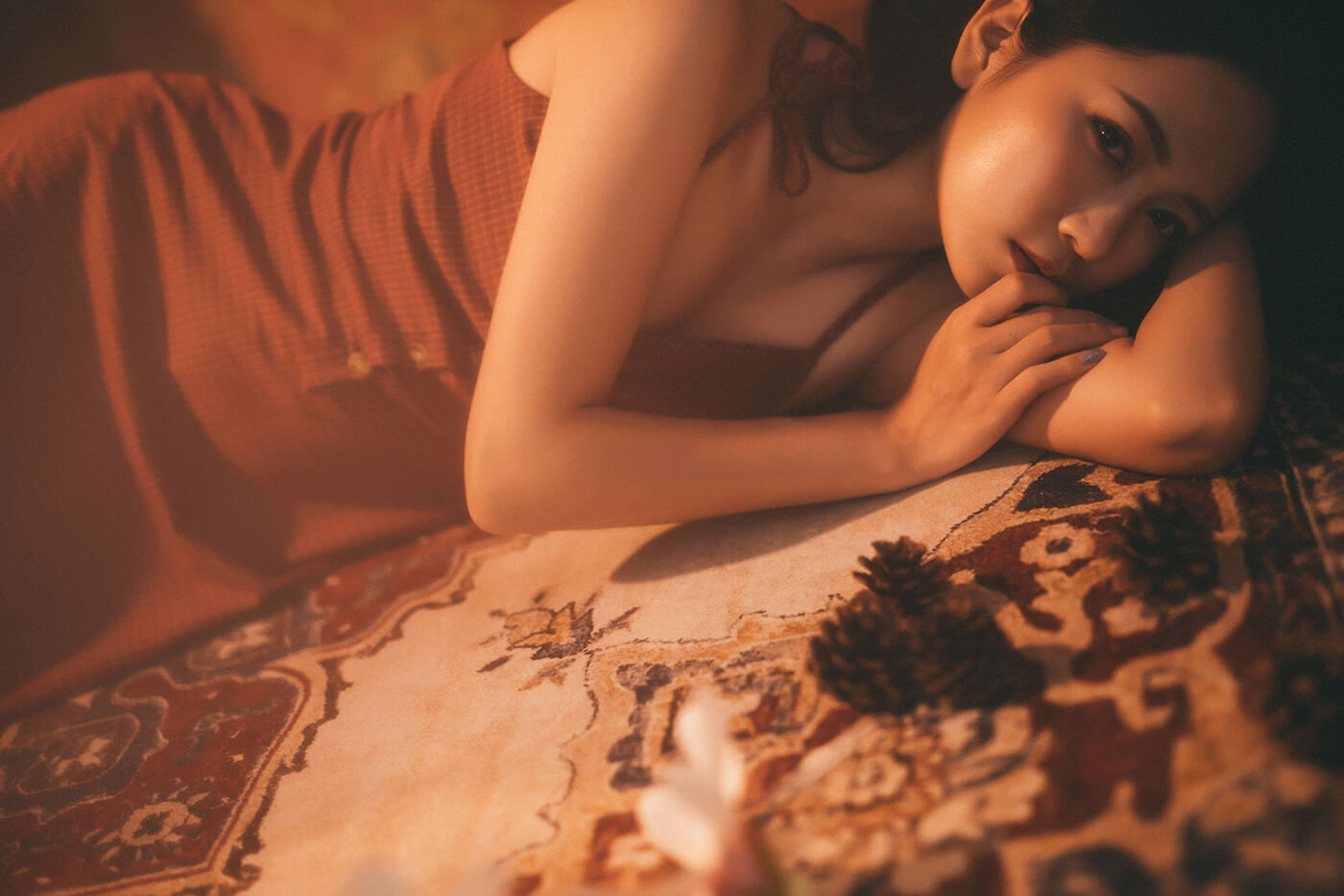 成熟欲女性感朦胧诱人写真图片