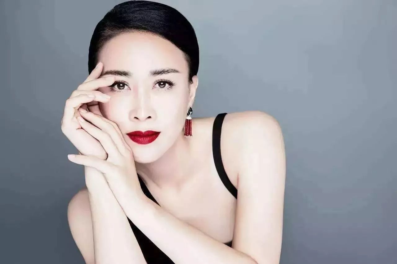 脚踹偷拍者？其实那英这些年的彪悍“事迹”不止这些