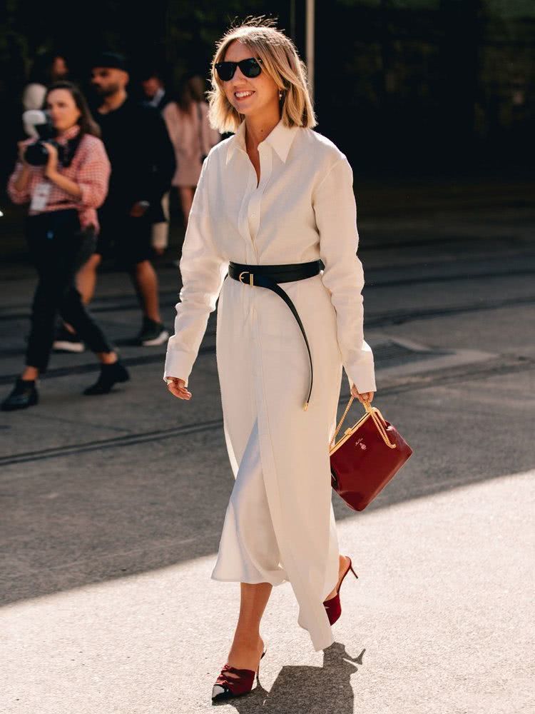 秋天不做“中性色”女孩,看欧美街拍机智亮色教你时尚过秋