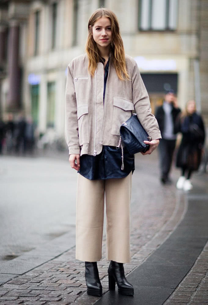 国庆出游穿搭，从欧美街拍找灵感，摇身一变时髦精