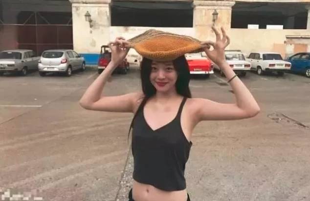 网友质疑热依扎炒作 本人怒怼:如果热搜是自己买的,出门被车撞