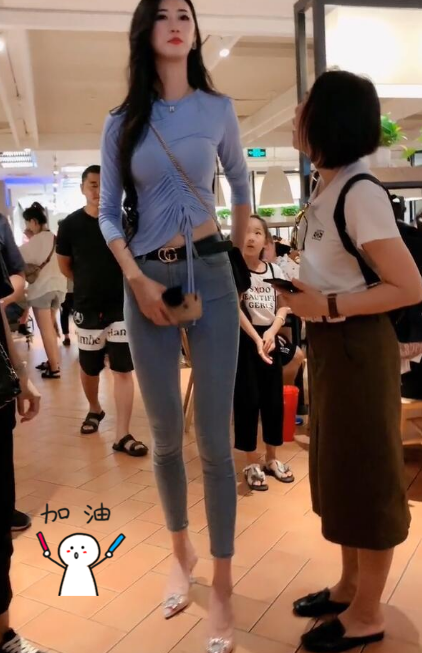 史上“最高”女主播，“背包链”成亮点