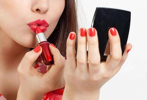 口红放冰箱冷藏还是冷冻 放在冷藏为宜